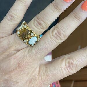 14k cameo ring!! Vintage and rare